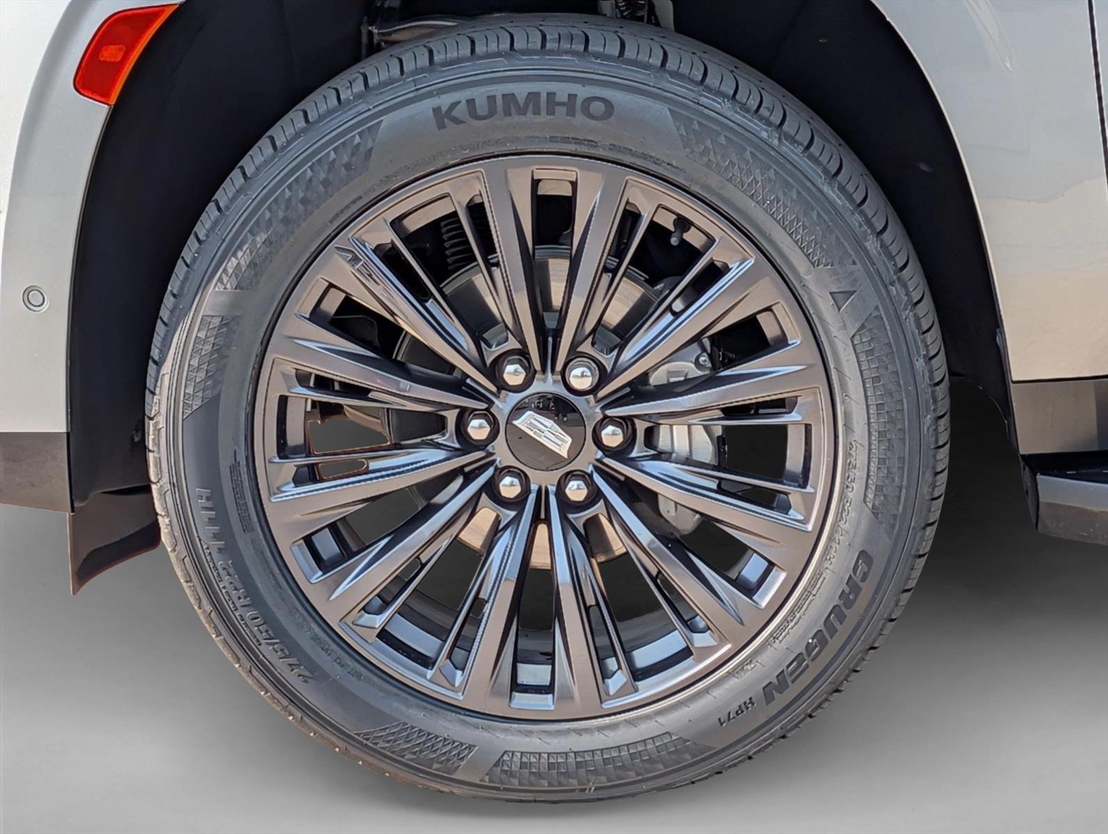 2024 Cadillac Escalade Sport - Photo 29