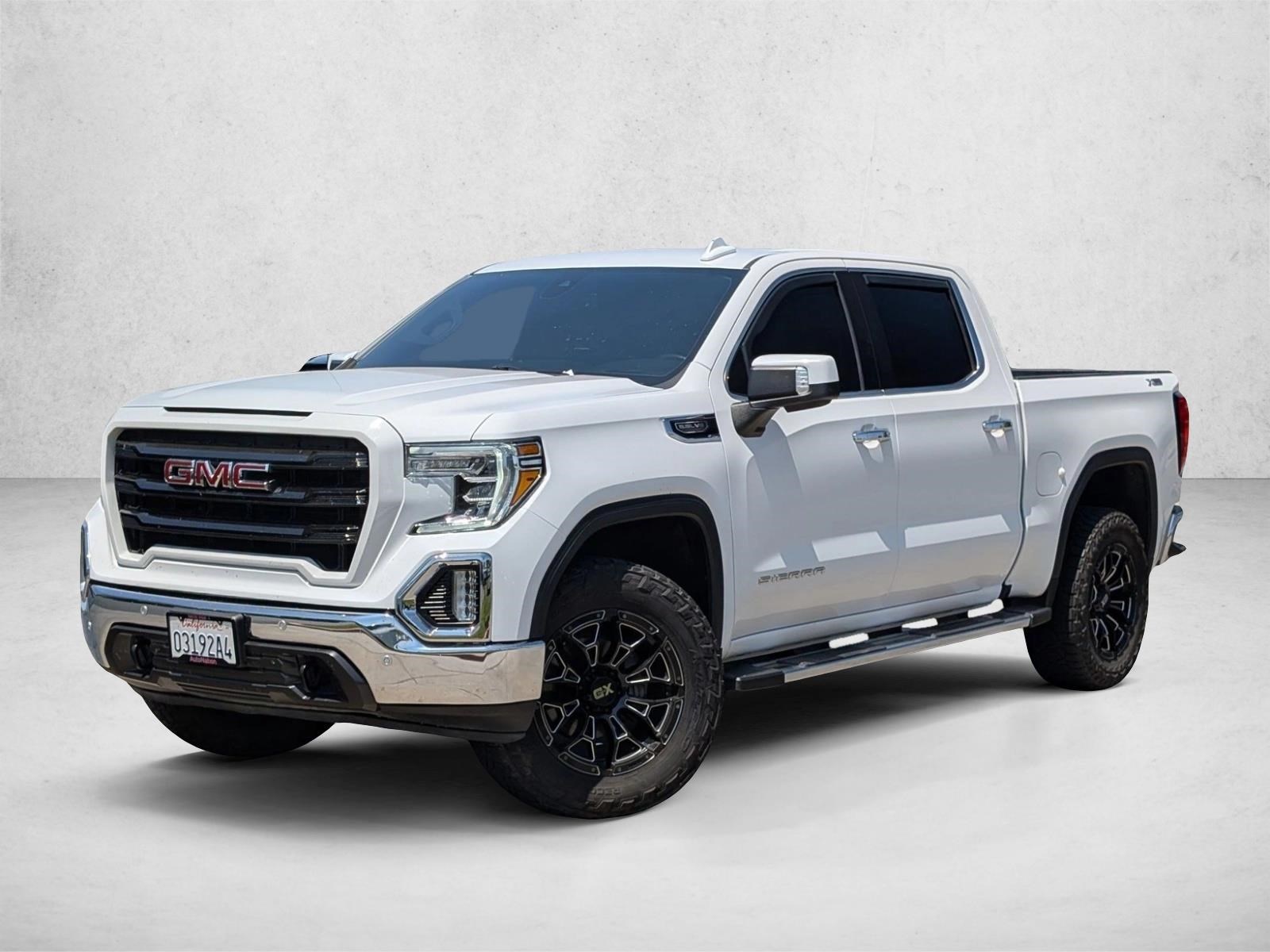 2021 GMC Sierra 4WD Crew Cab Short Box SLT's photo