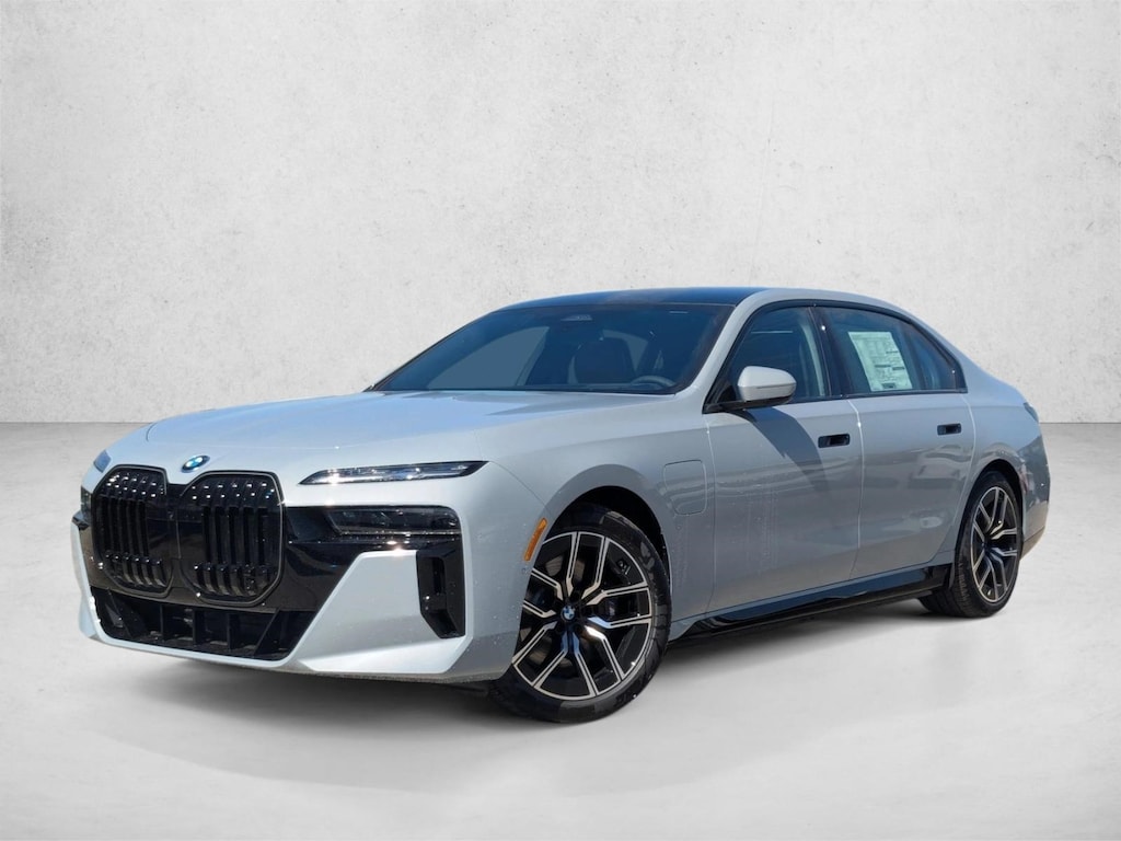 New 2026 BMW 750e xDrive Sedan