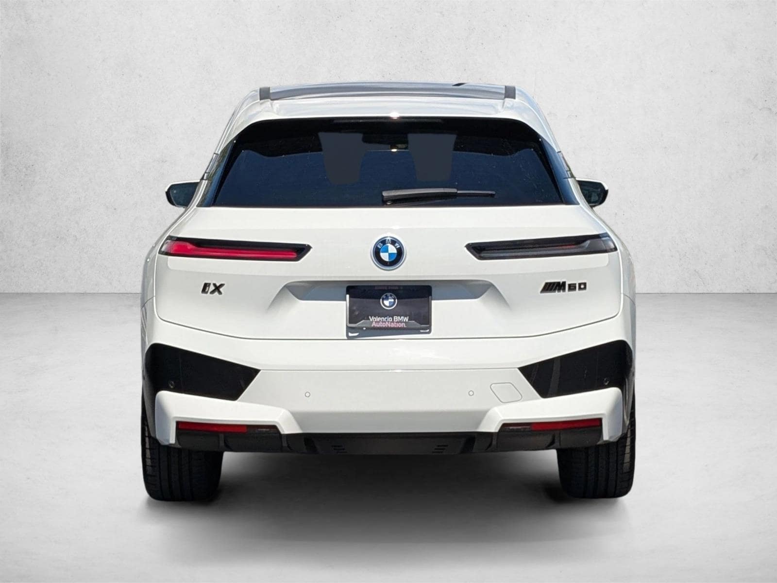 2025 BMW iX M60 - Photo 8
