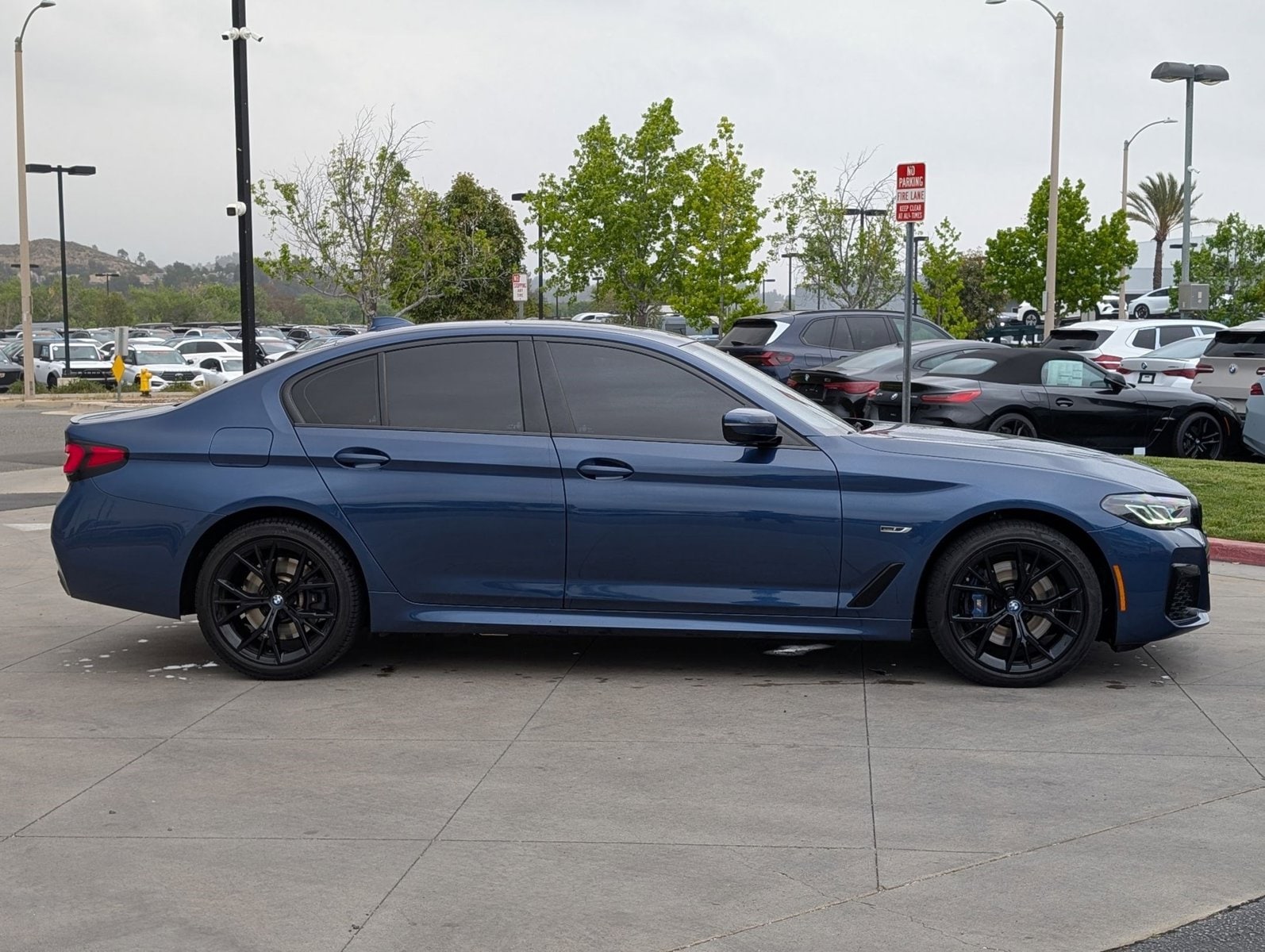 2023 BMW 530e photo 4