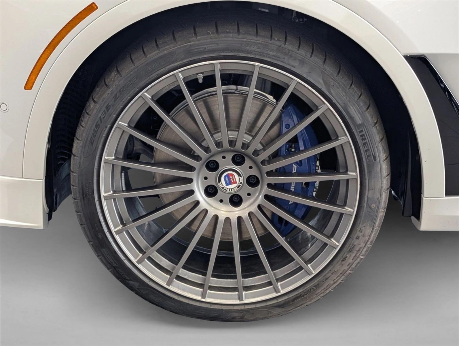 2026 BMW X7 ALPINA XB7 - Photo 10