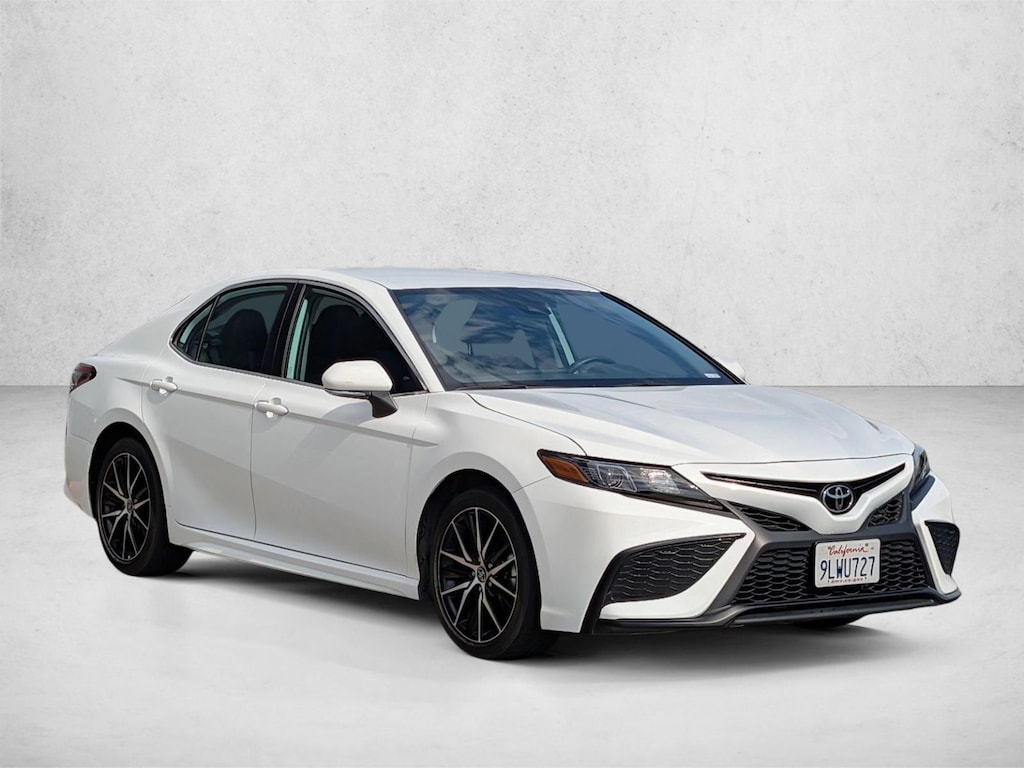 Used 2024 Toyota Camry SE Sedan