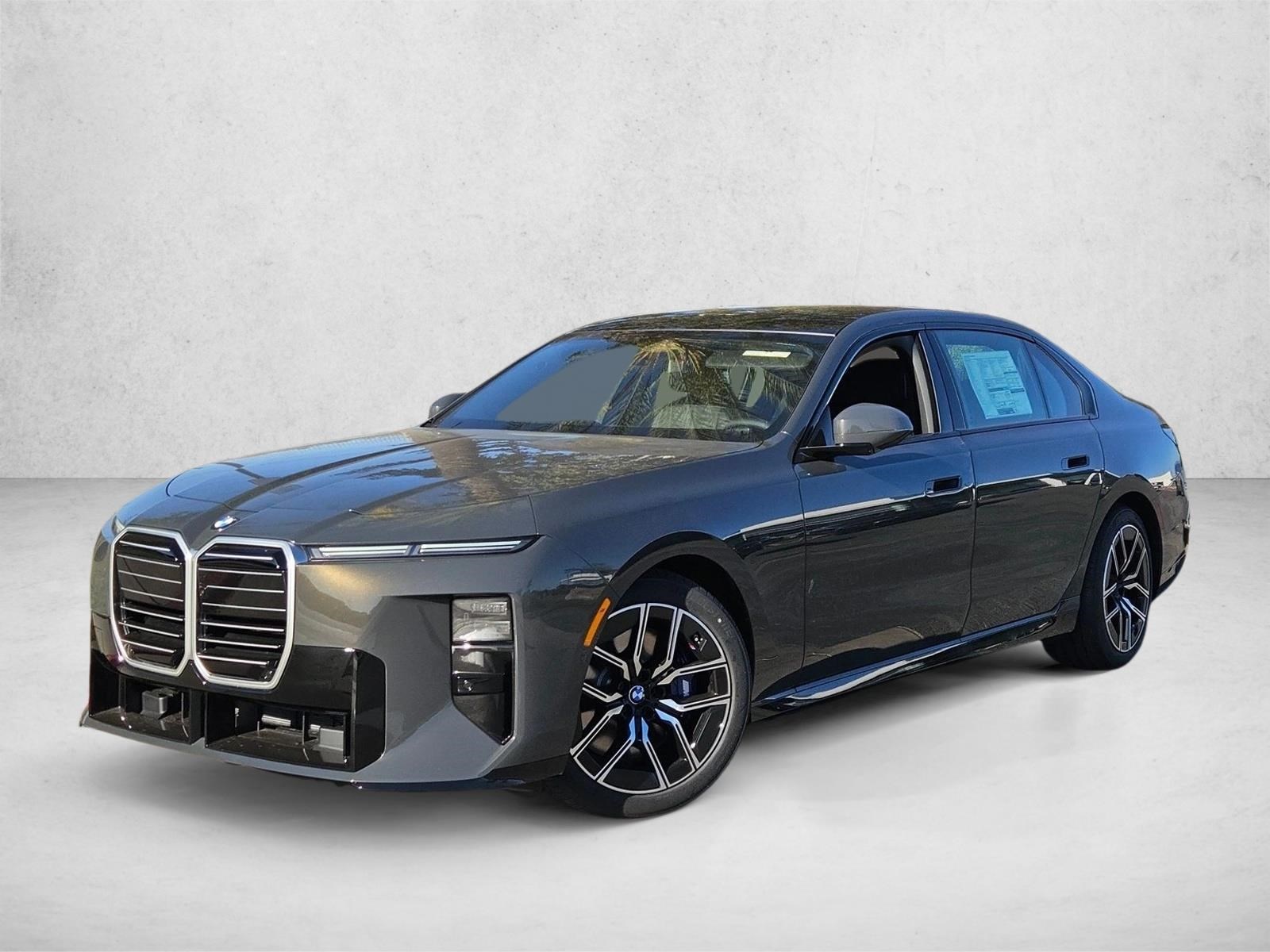  BMW 740i