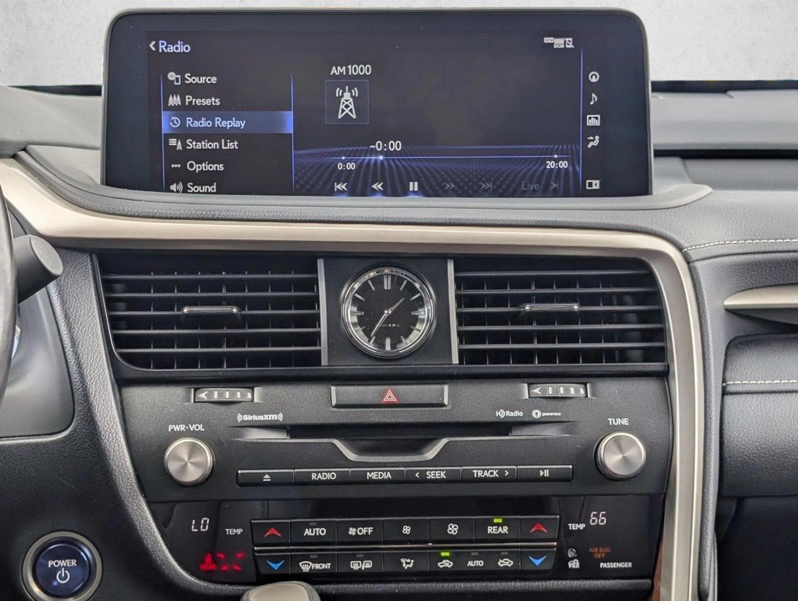 2022 Lexus RX Hybrid 450h - Photo 15
