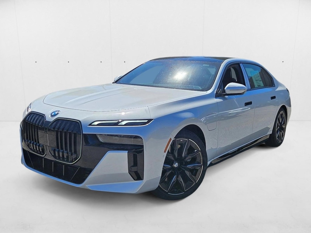 New 2026 BMW 750e xDrive Sedan
