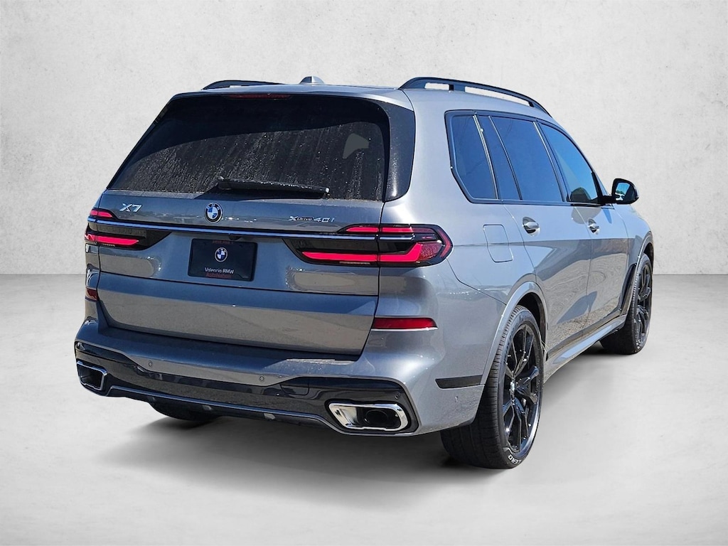 New 2027 BMW X7 xDrive40i SUV