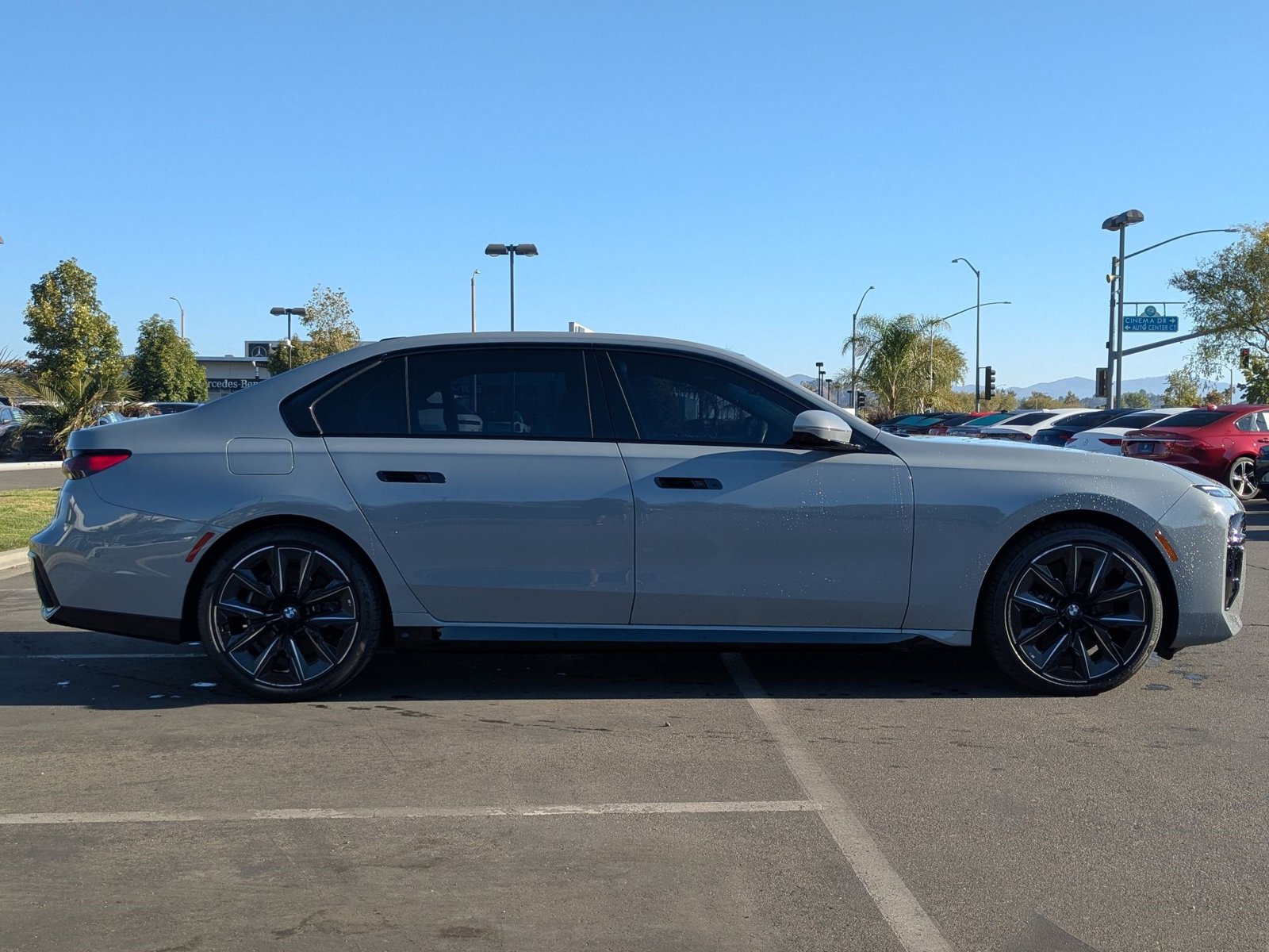 2023 Bmw 740i photo 4