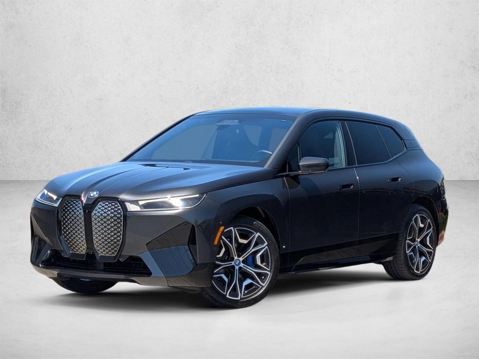 2024 BMW iX xDrive50's photo
