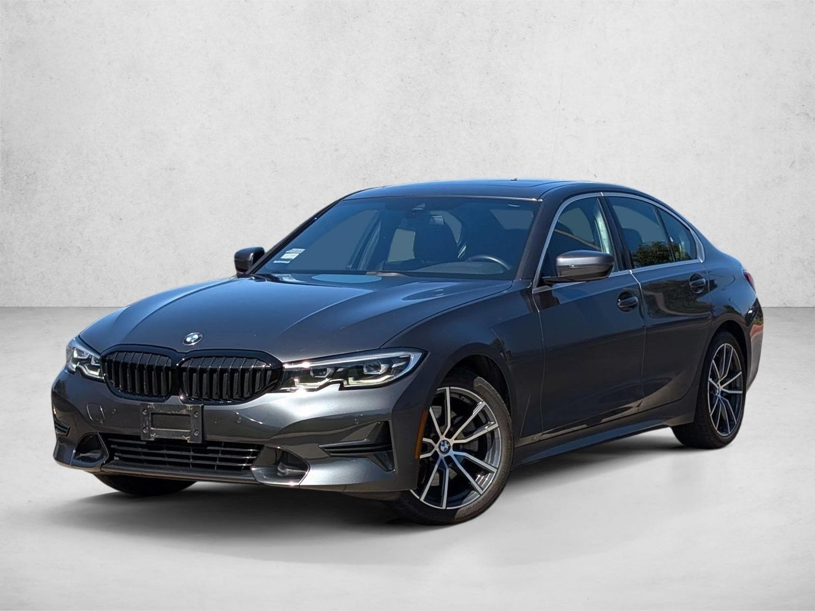 2020 BMW 3 Series 330i Sedan's photo