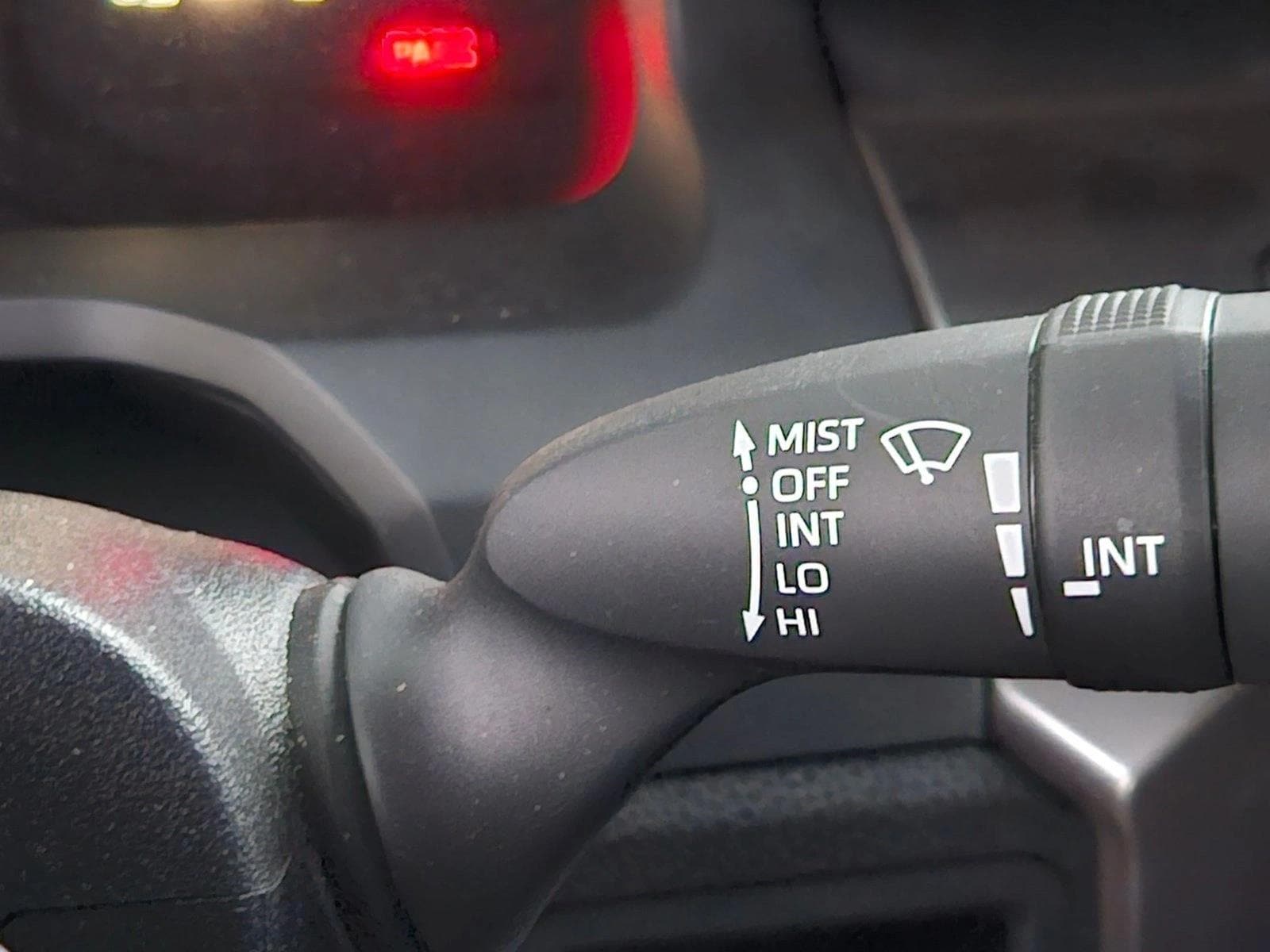 2025 Toyota Tacoma SR5 - Photo 9