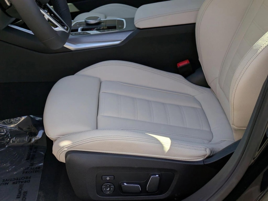 New 2025 BMW 330i  Sedan