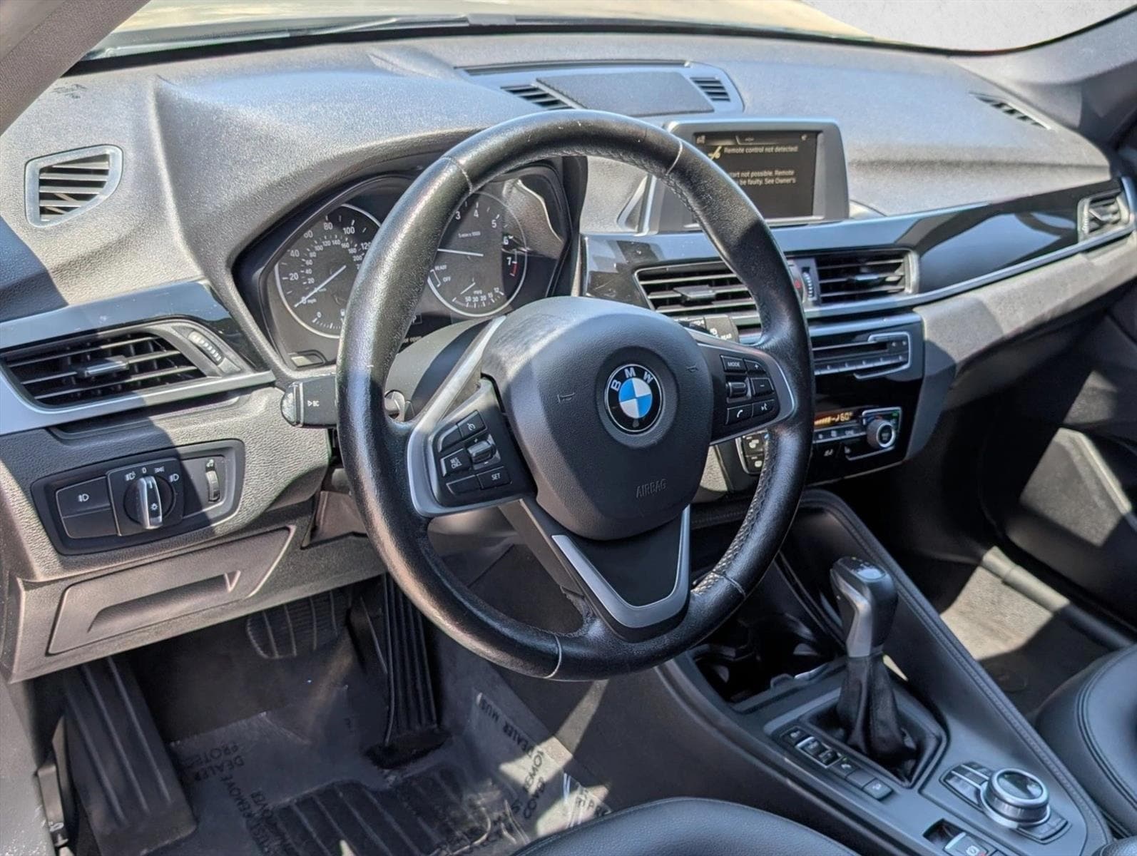 2017 BMW X1 28i - Photo 10