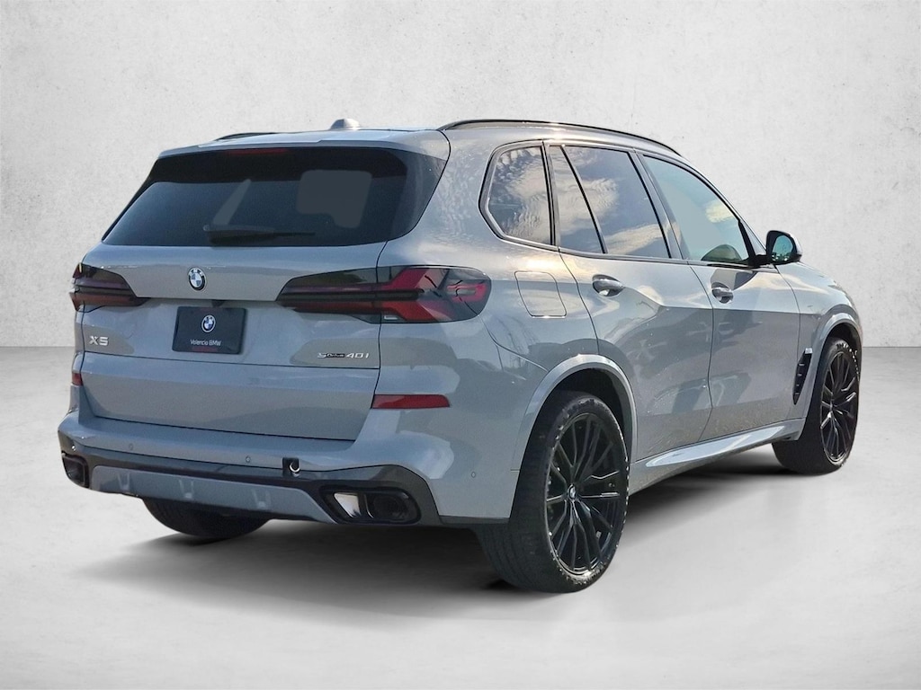 New 2026 BMW X5 sDrive40i SUV