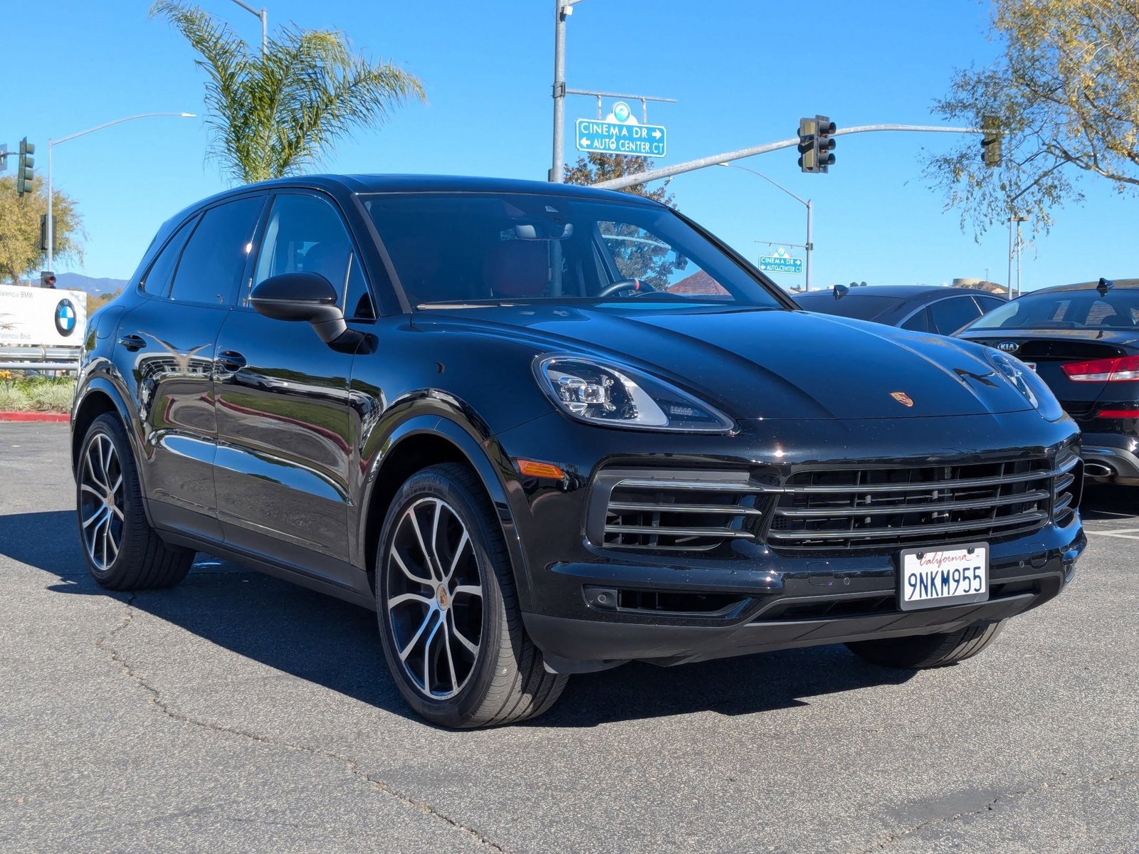 2023 Porsche Cayenne Platinum Edition photo 2