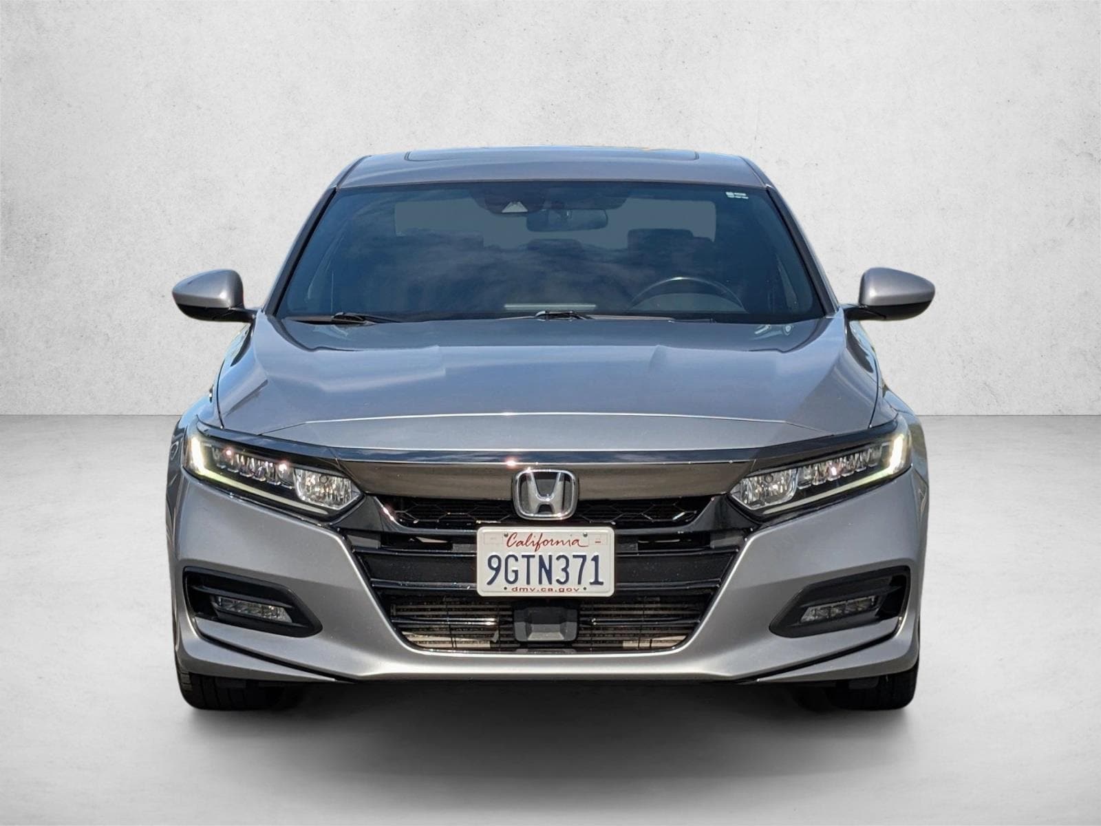 2019 Honda Accord Sport 2.0T photo 2