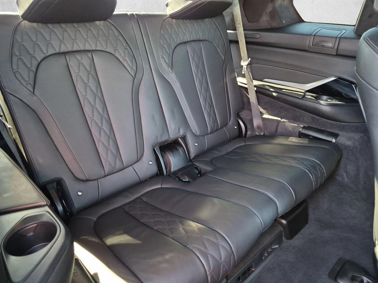 2025 BMW X7 ALPINA XB7 - Photo 22