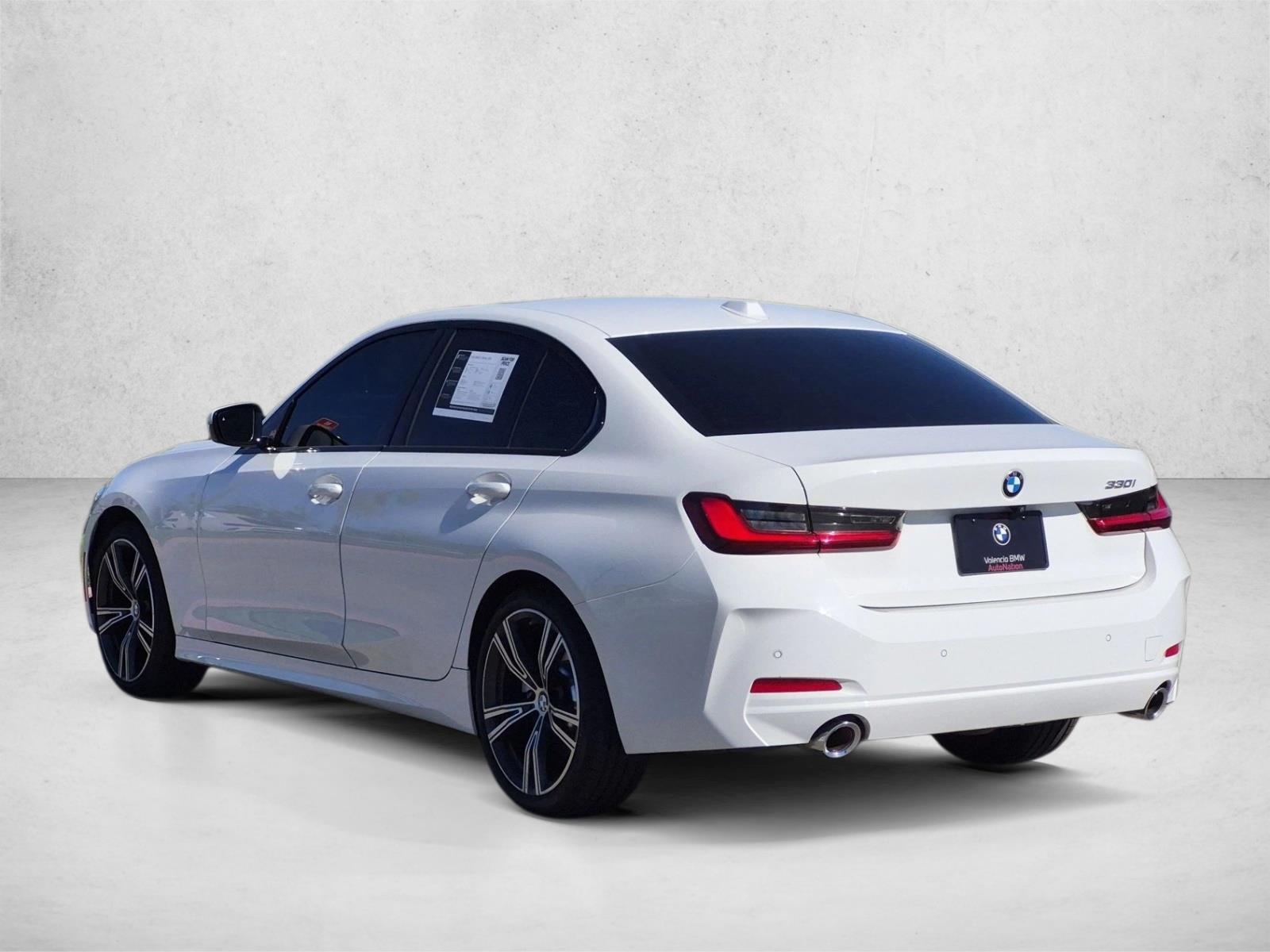 2023 BMW 3 Series 330i - Photo 8