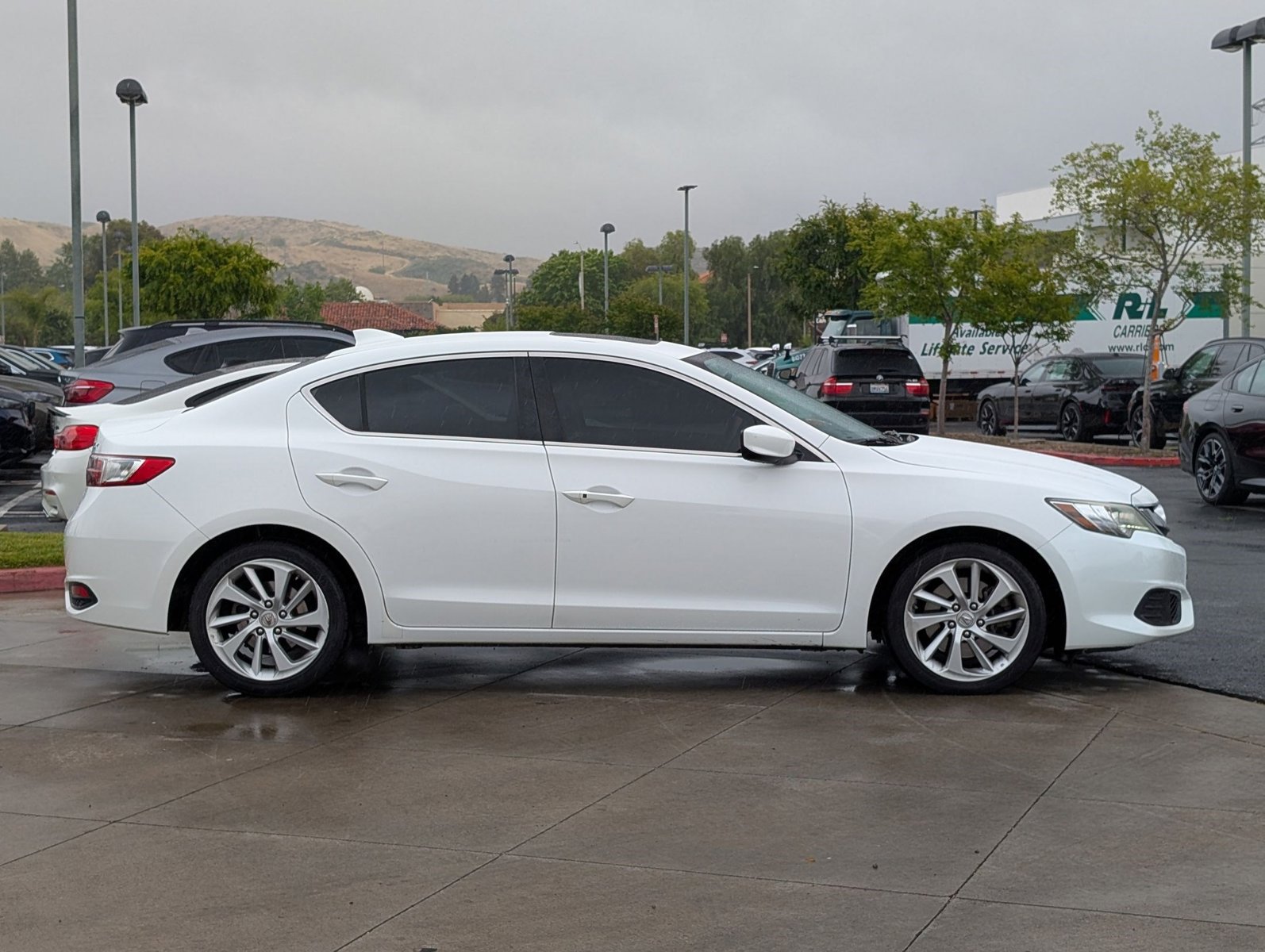 2017 Acura ILX photo 4