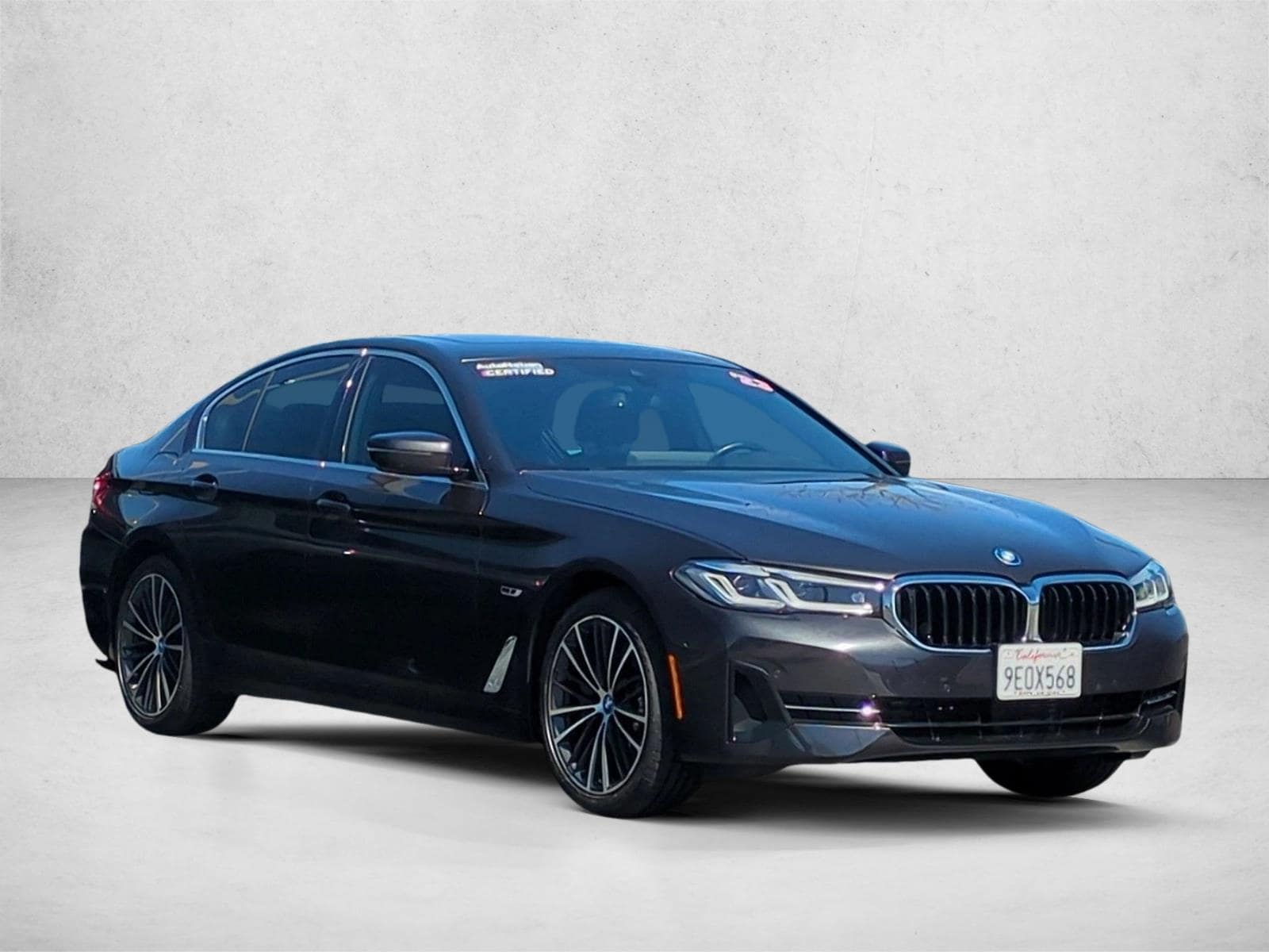 2023 BMW 530e photo 2