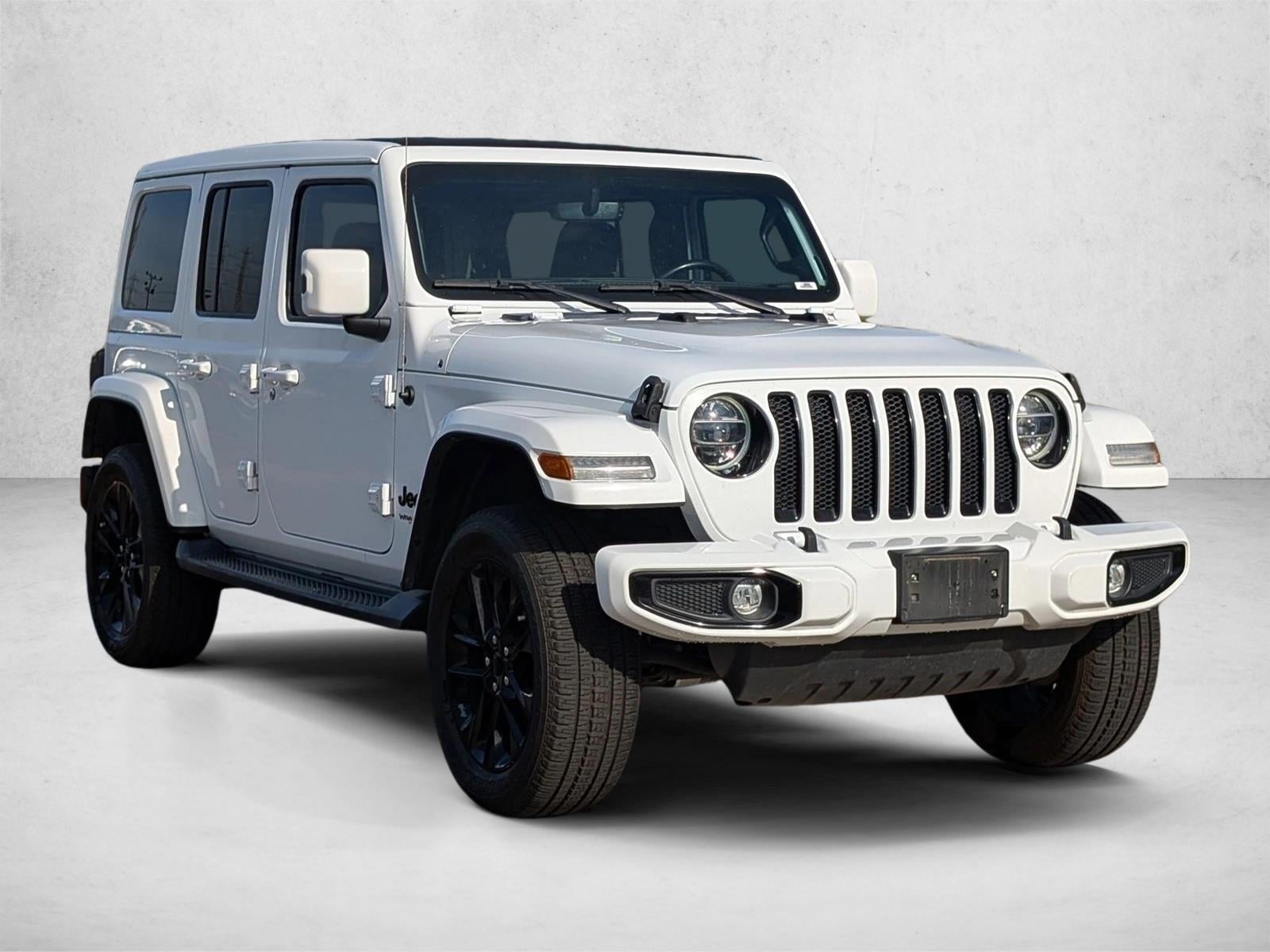 2021 Jeep Wrangler Unlimited Sahara photo 3