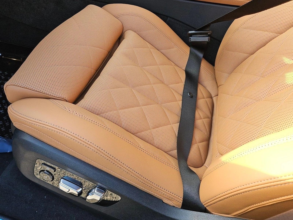 New 2027 BMW X7 xDrive40i SUV