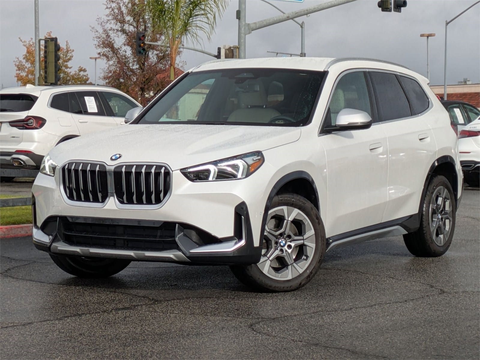 2024 BMW X1 28i's photo