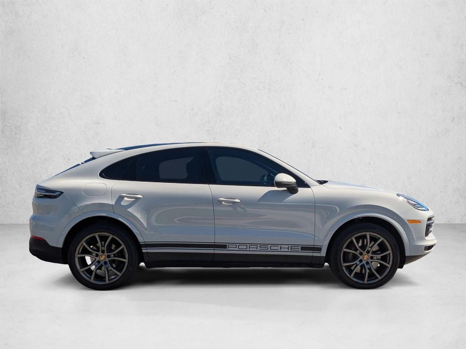 2022 Porsche Cayenne Coupe photo 4