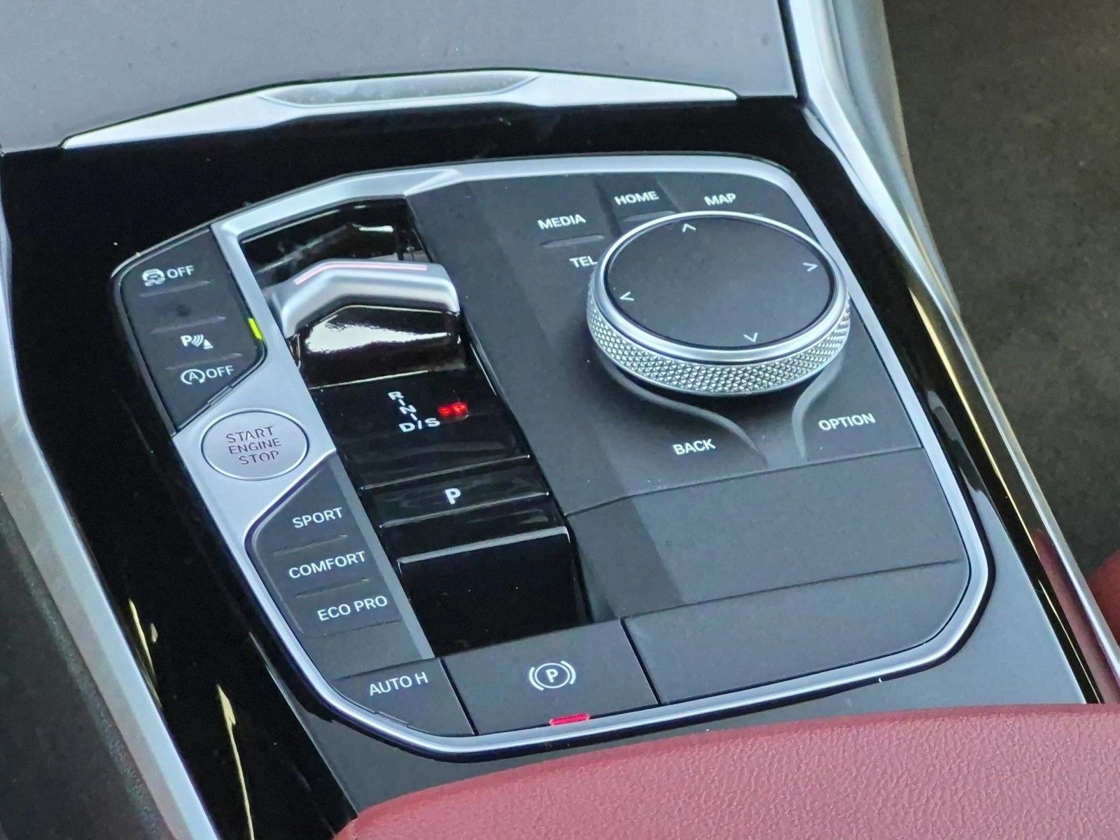 2023 BMW 3 Series 330i - Photo 12