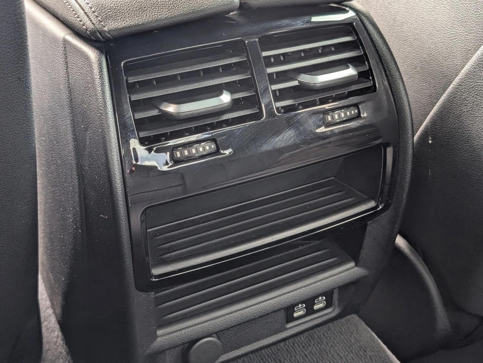 2023 BMW 5 Series 530i - Photo 18
