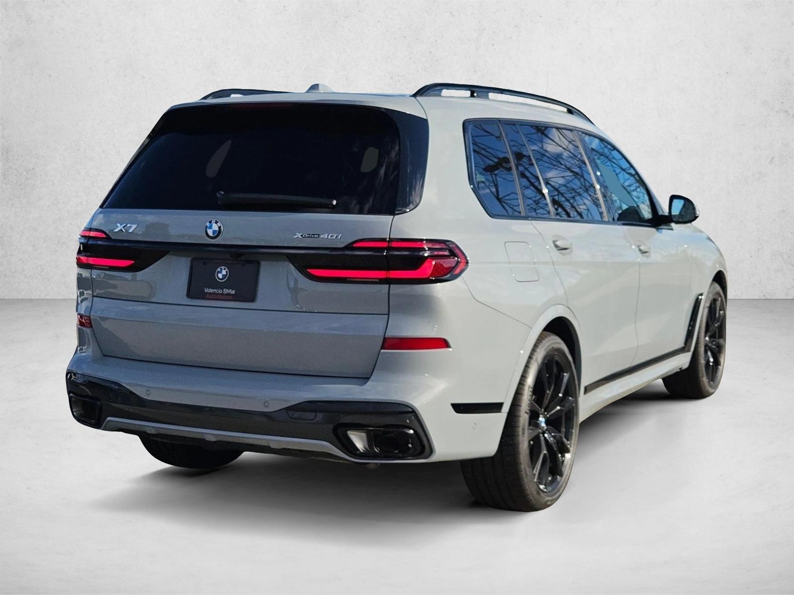 New 2027 BMW X7 xDrive40i SUV