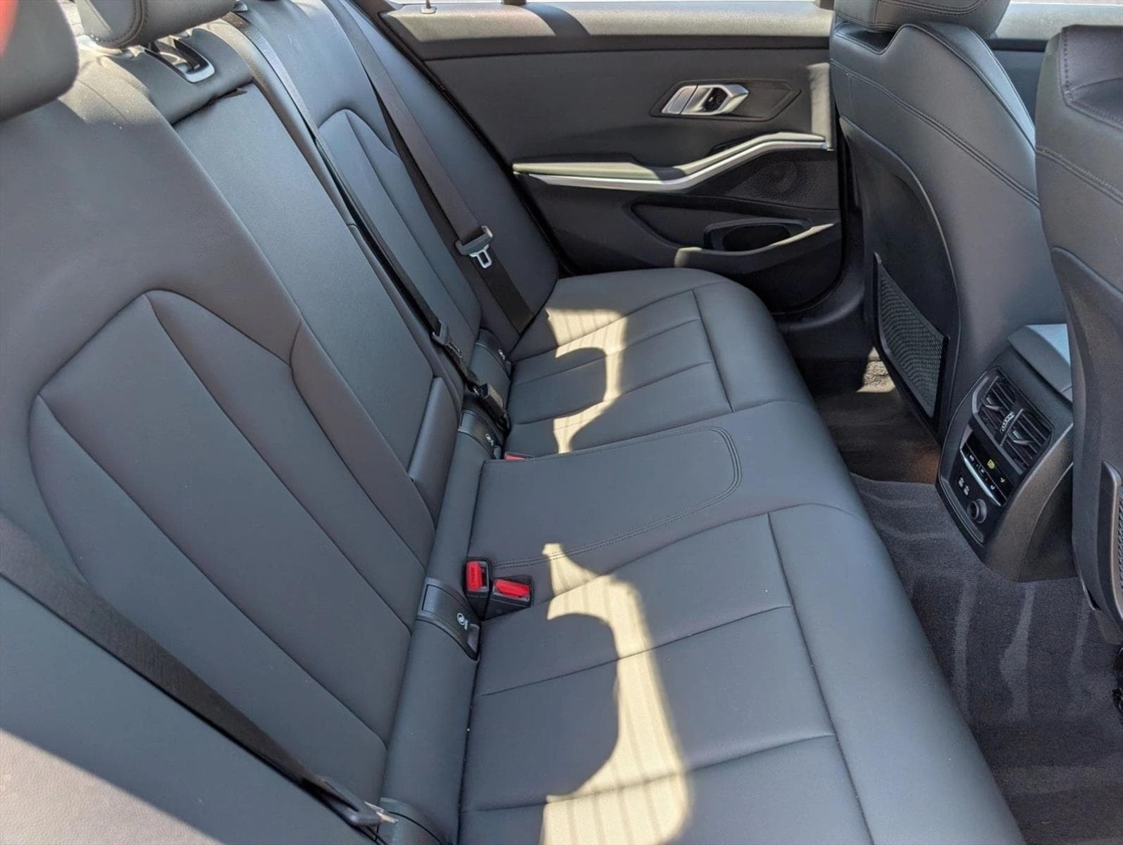 2019 BMW 3 Series 330i - Photo 21