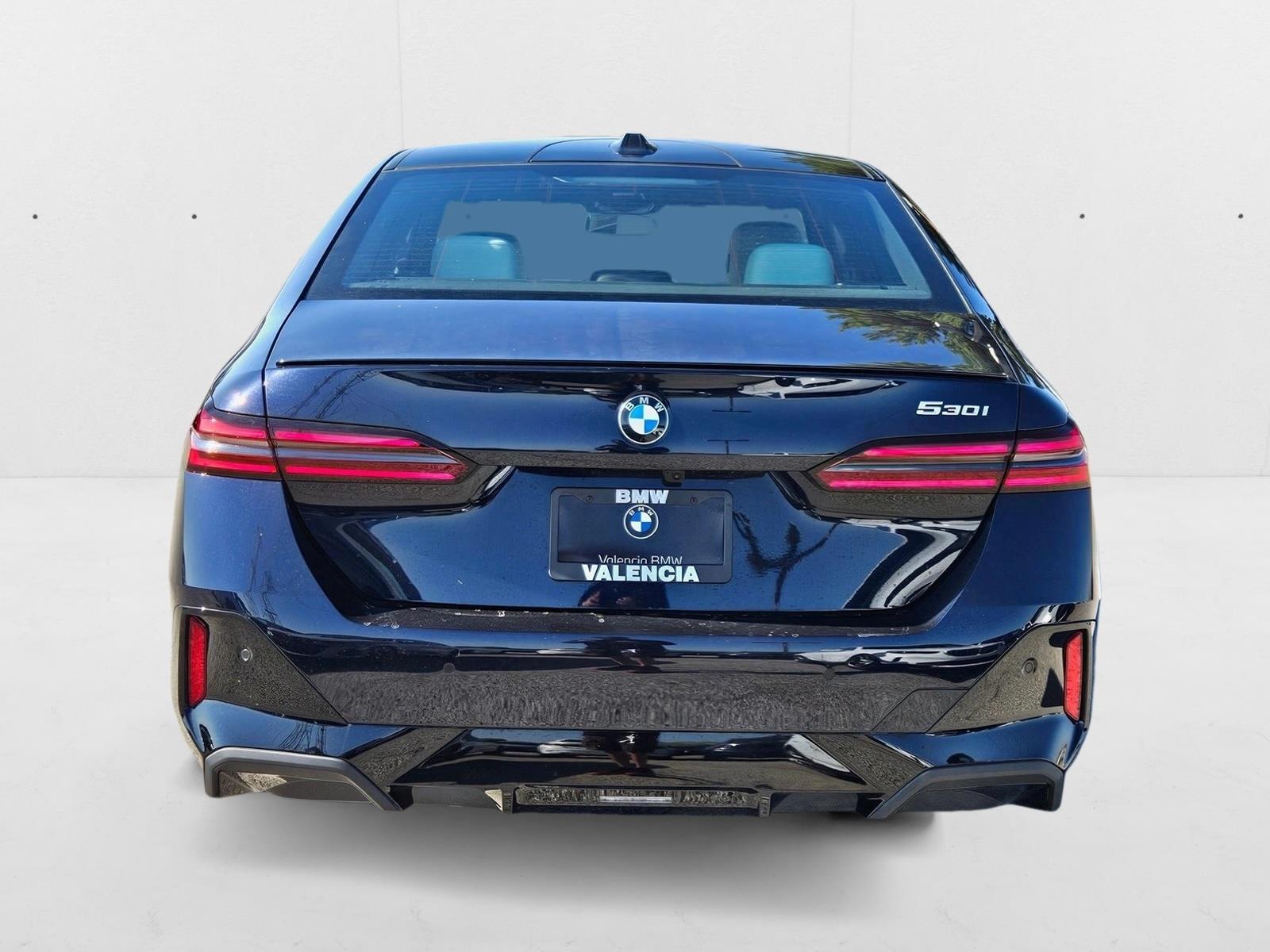 2025 BMW 5 Series 530i - Photo 7