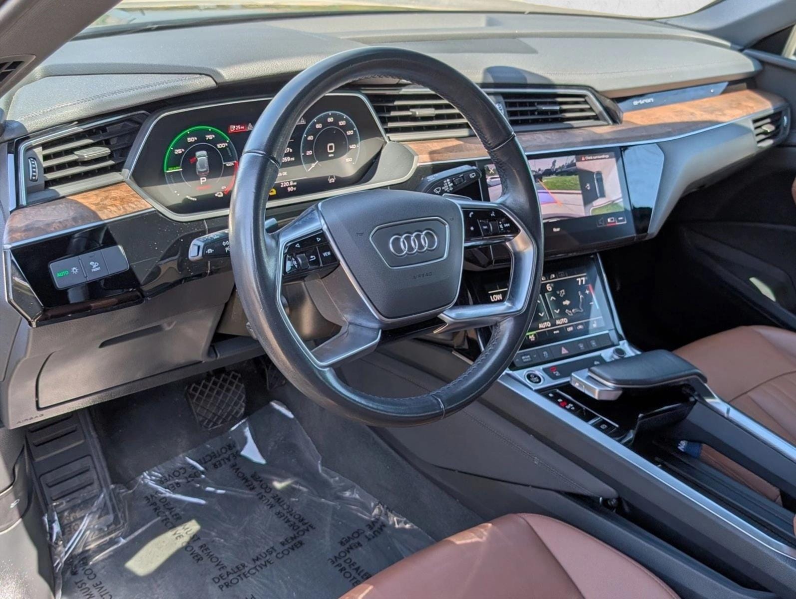2022 Audi e-tron Premium - Photo 10