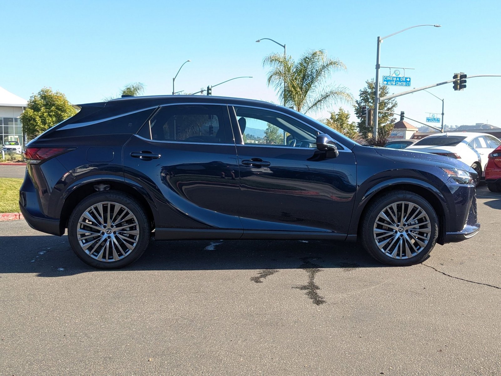 2024 Lexus RX 450h+ Luxury photo 4