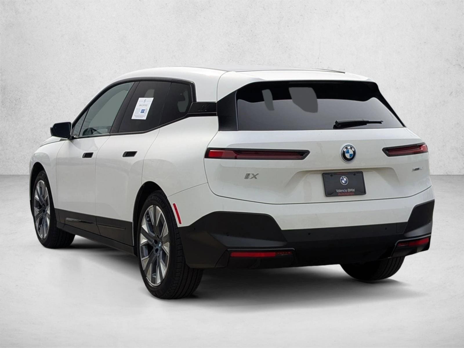 2023 BMW iX xDrive50 photo 3