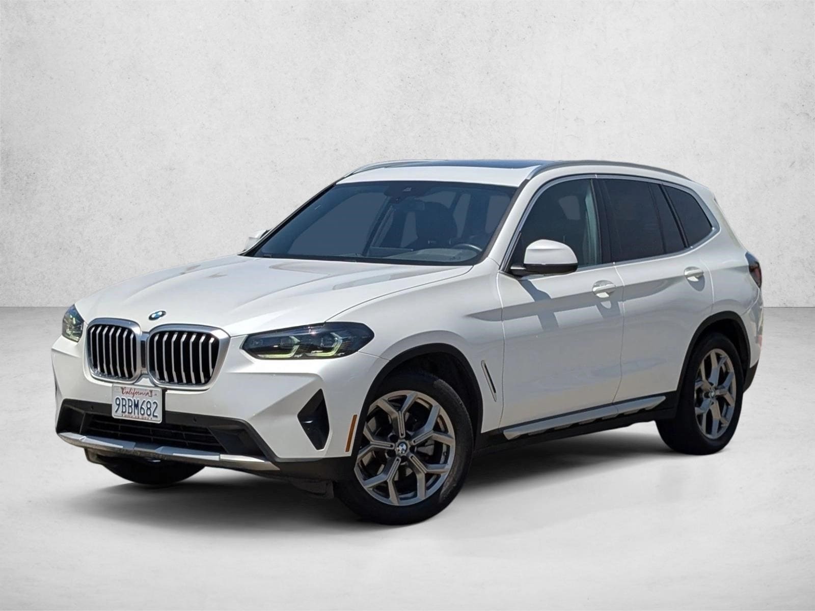 2022 BMW X3 sDrive30i's photo