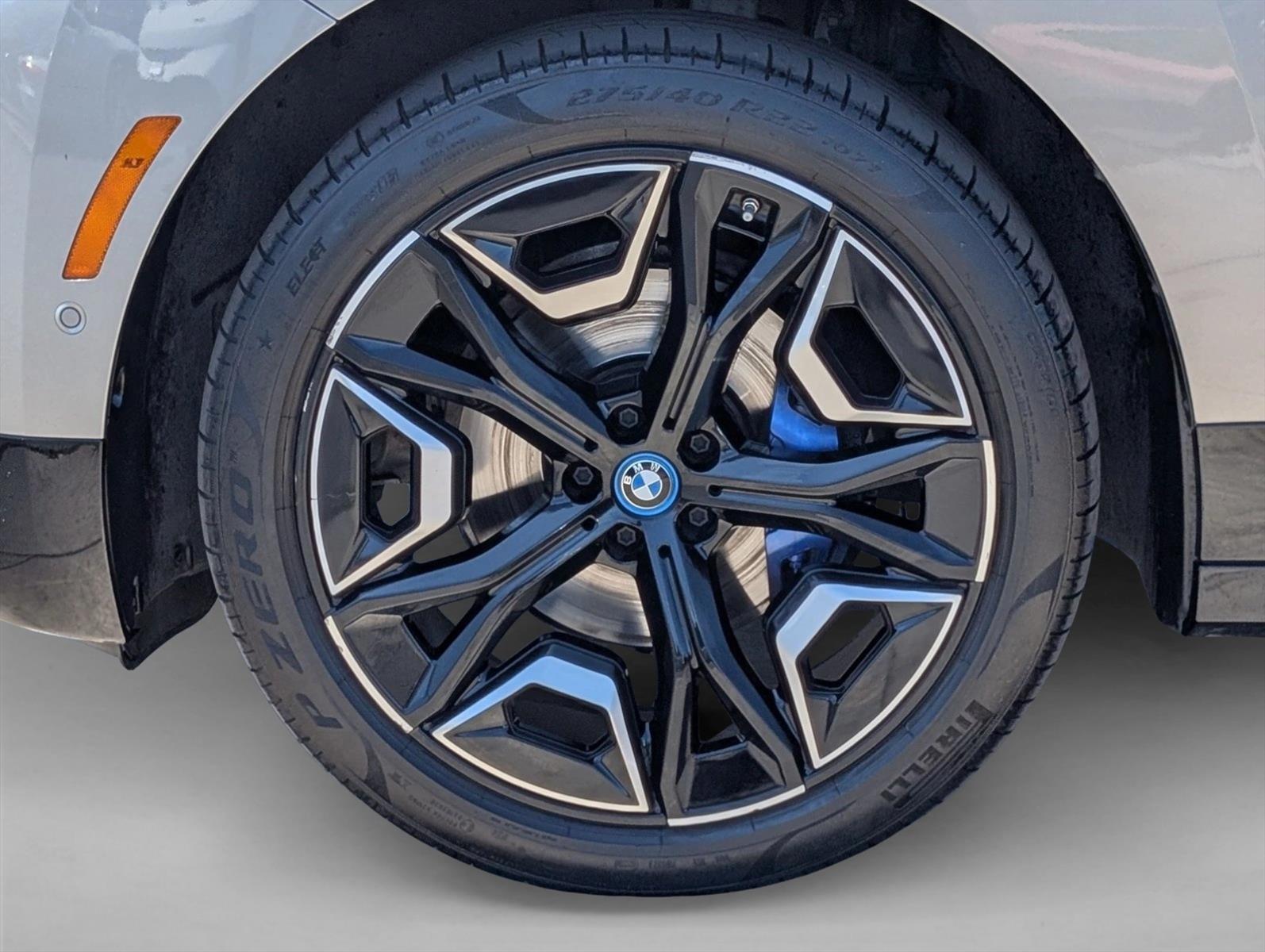 2024 BMW iX Base - Photo 26
