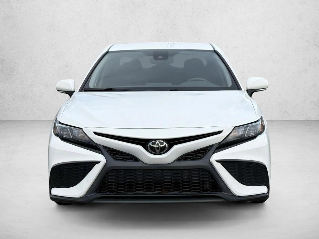 Used 2022 Toyota Camry SE Sedan