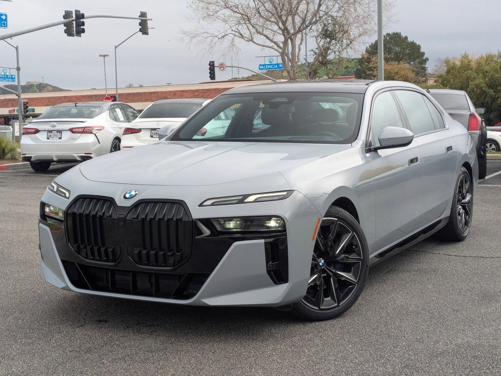 2023 BMW 7 Series 740i's photo