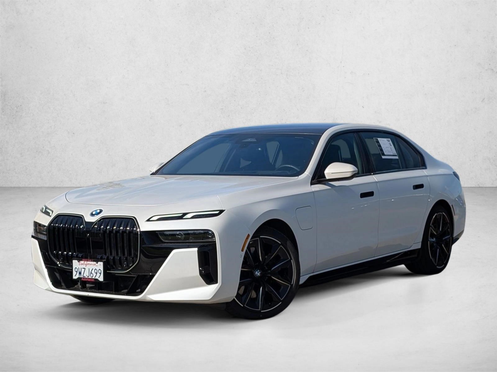 2026 BMW 750e xDrive — photo 1 of 24