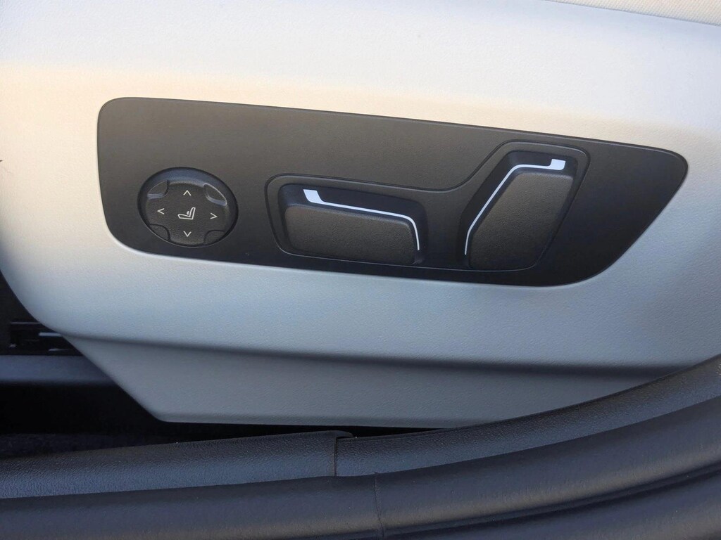 New 2026 BMW 530i Sedan