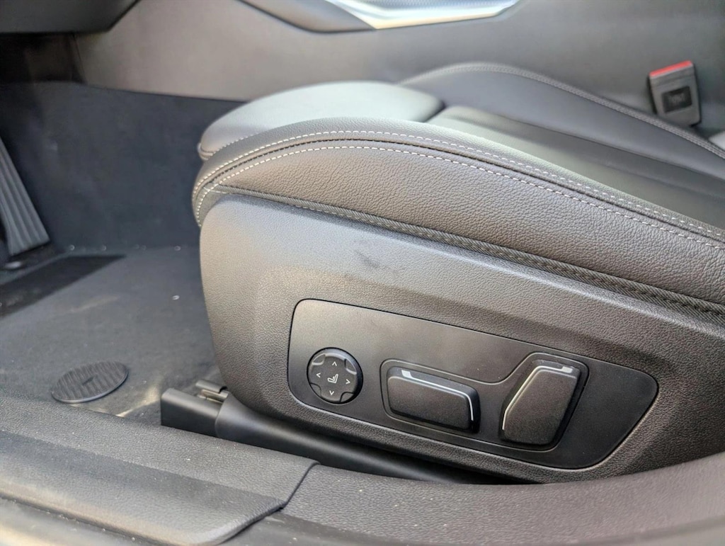 New 2026 BMW 330i NA Sedan