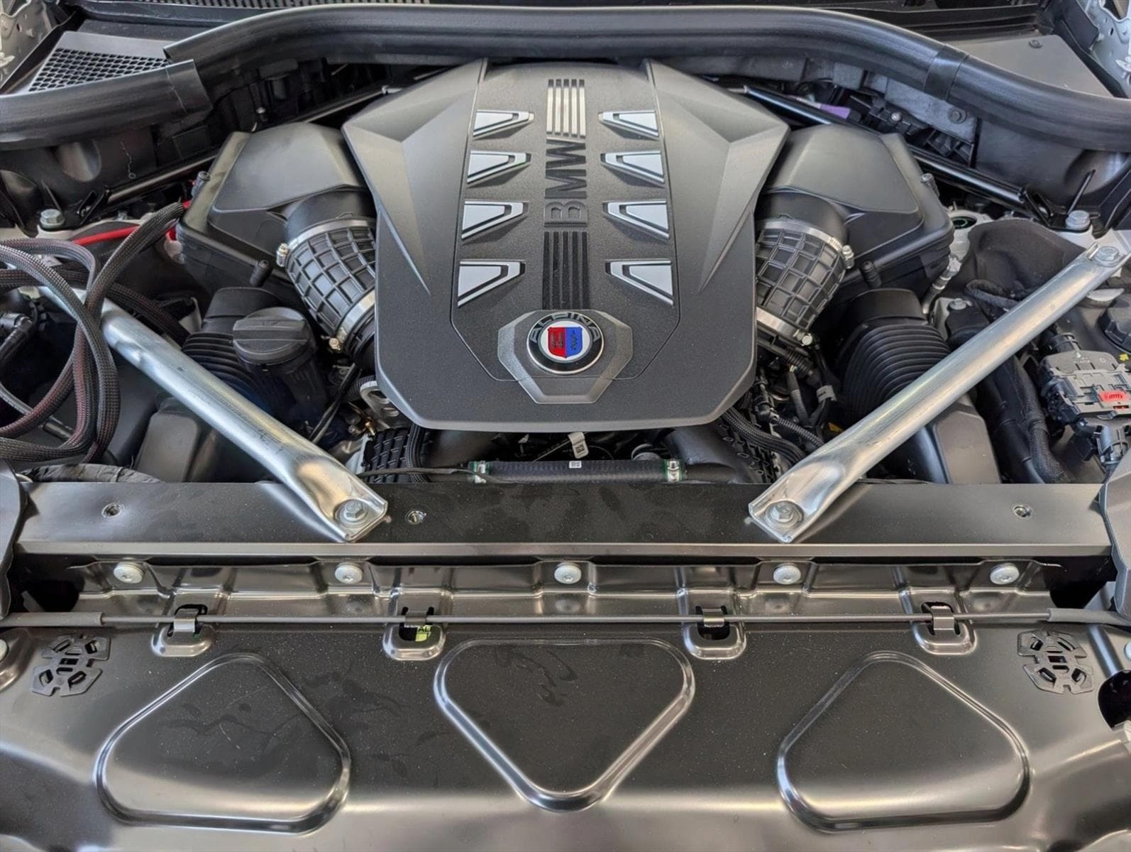 2026 BMW X7 ALPINA XB7 - Photo 17