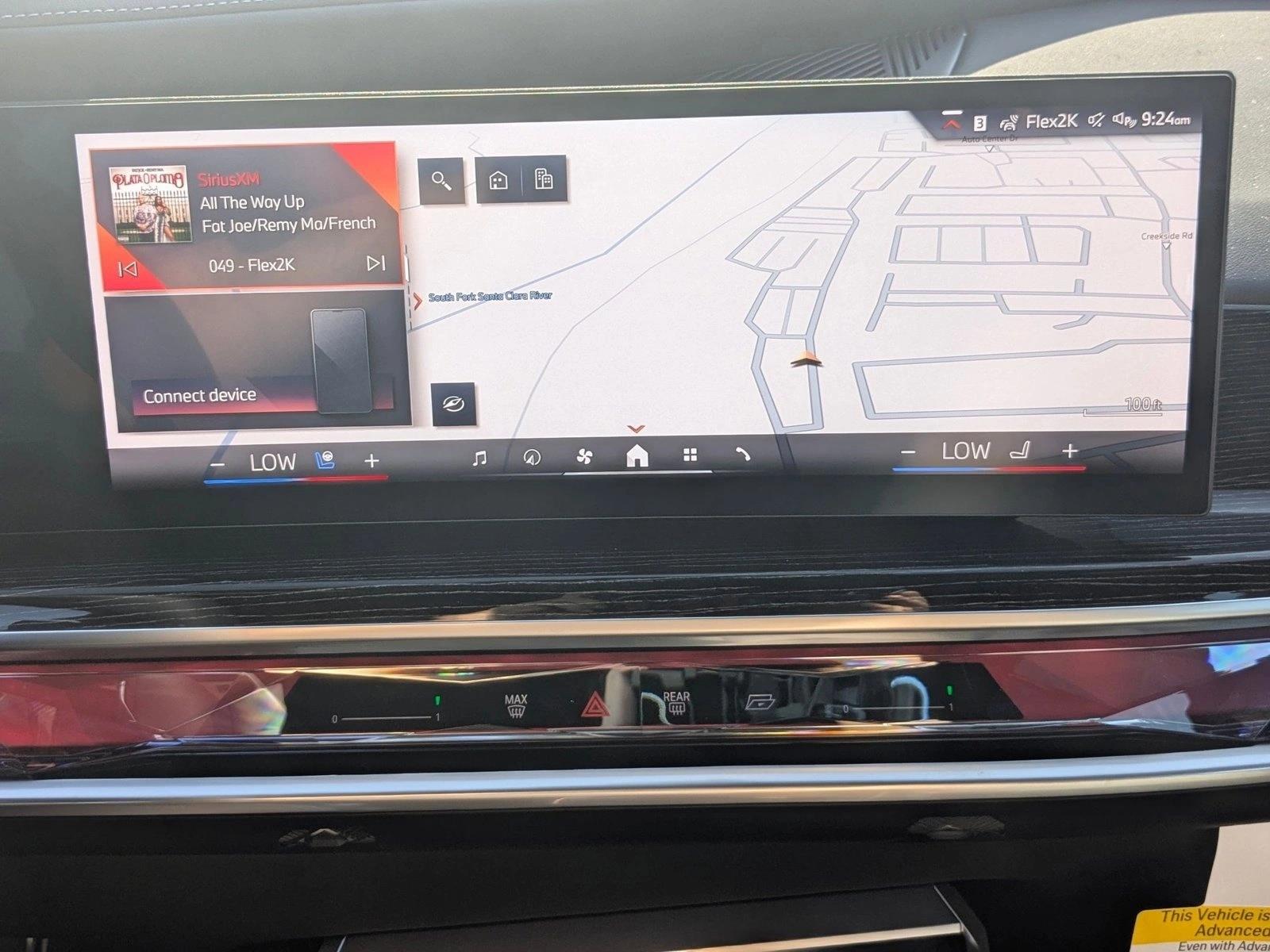 2025 BMW 7 Series 750e - Photo 13