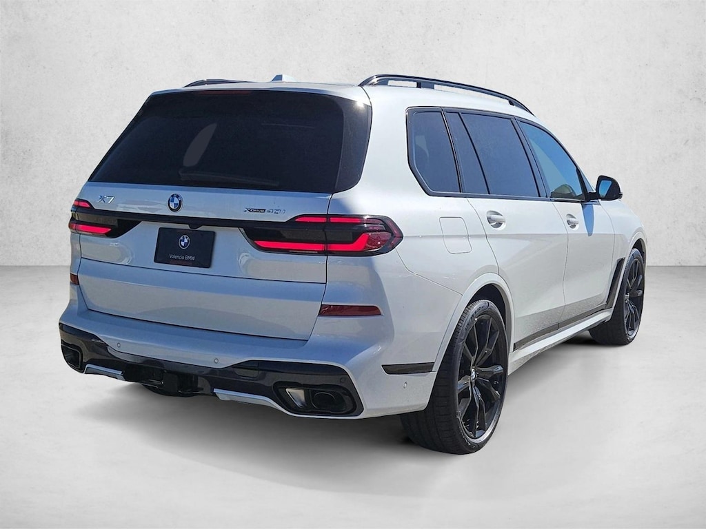 New 2027 BMW X7 xDrive40i SUV