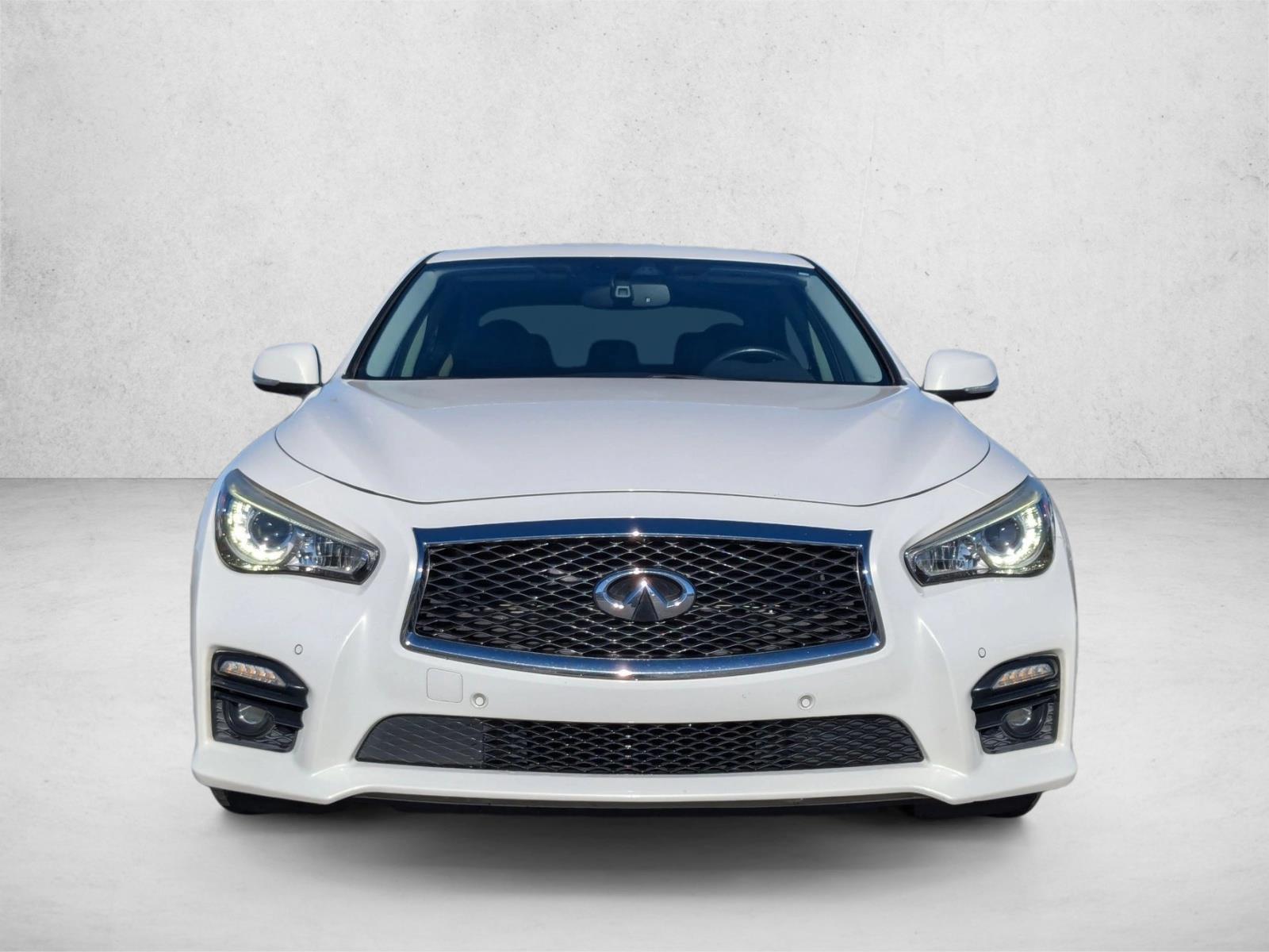 2015 Infiniti Q50 Hybrid Sport photo 2