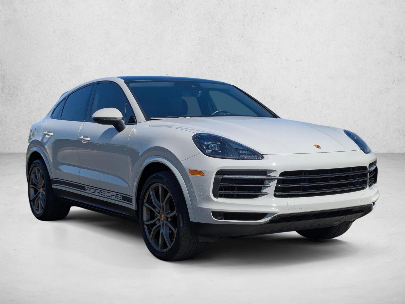 2022 Porsche Cayenne Coupe photo 3
