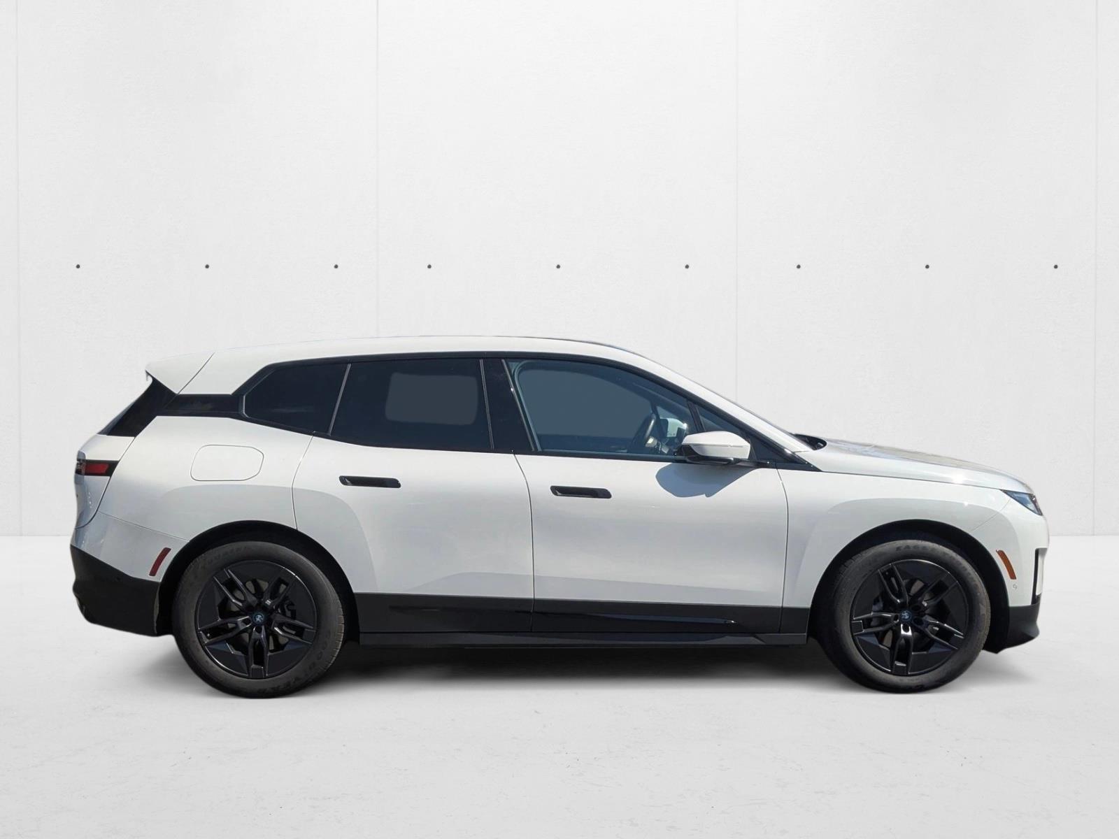 2023 Bmw iX xDrive50i photo 2