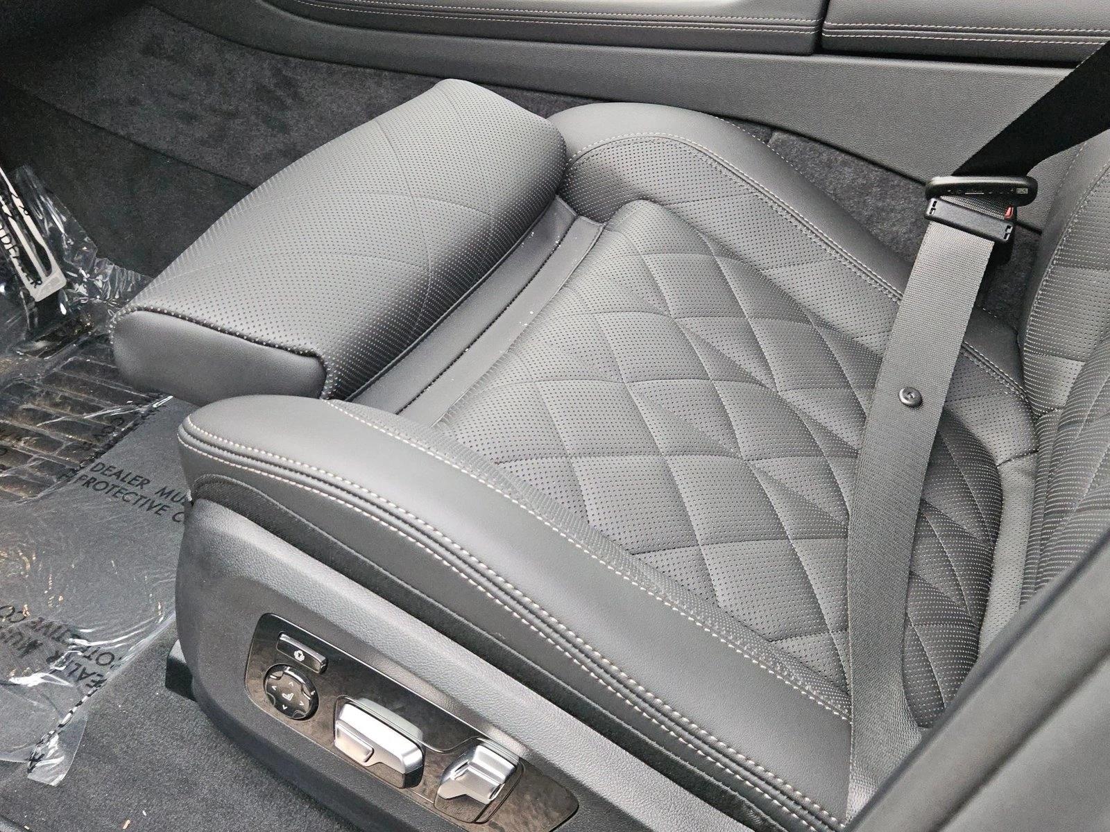 New 2027 BMW X7 xDrive40i SUV